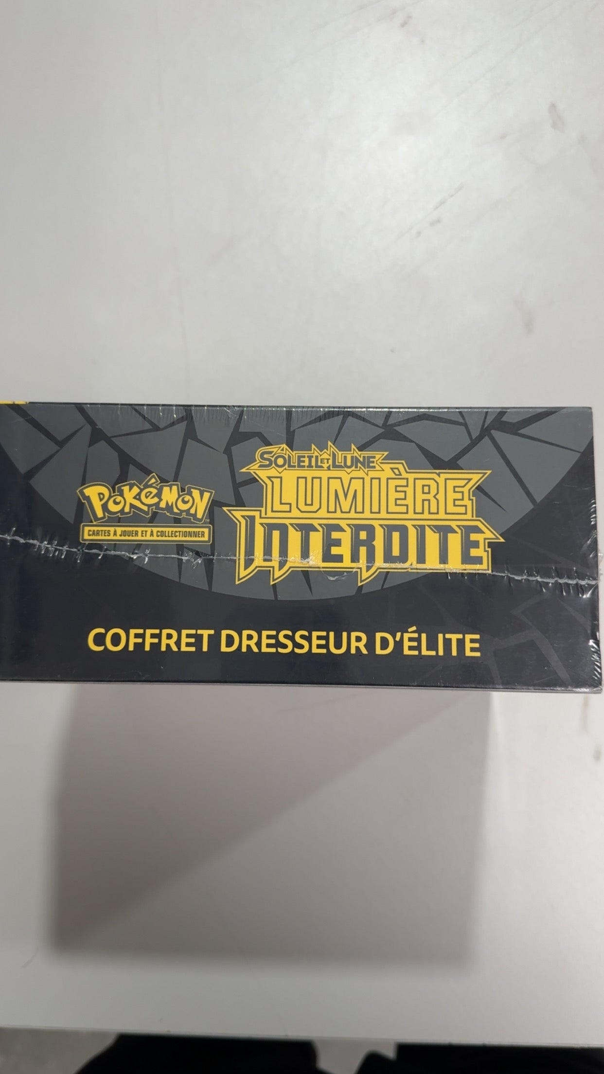 [SCELLE] Elite Trainer Box SL06 - Lumière Interdite [FR]