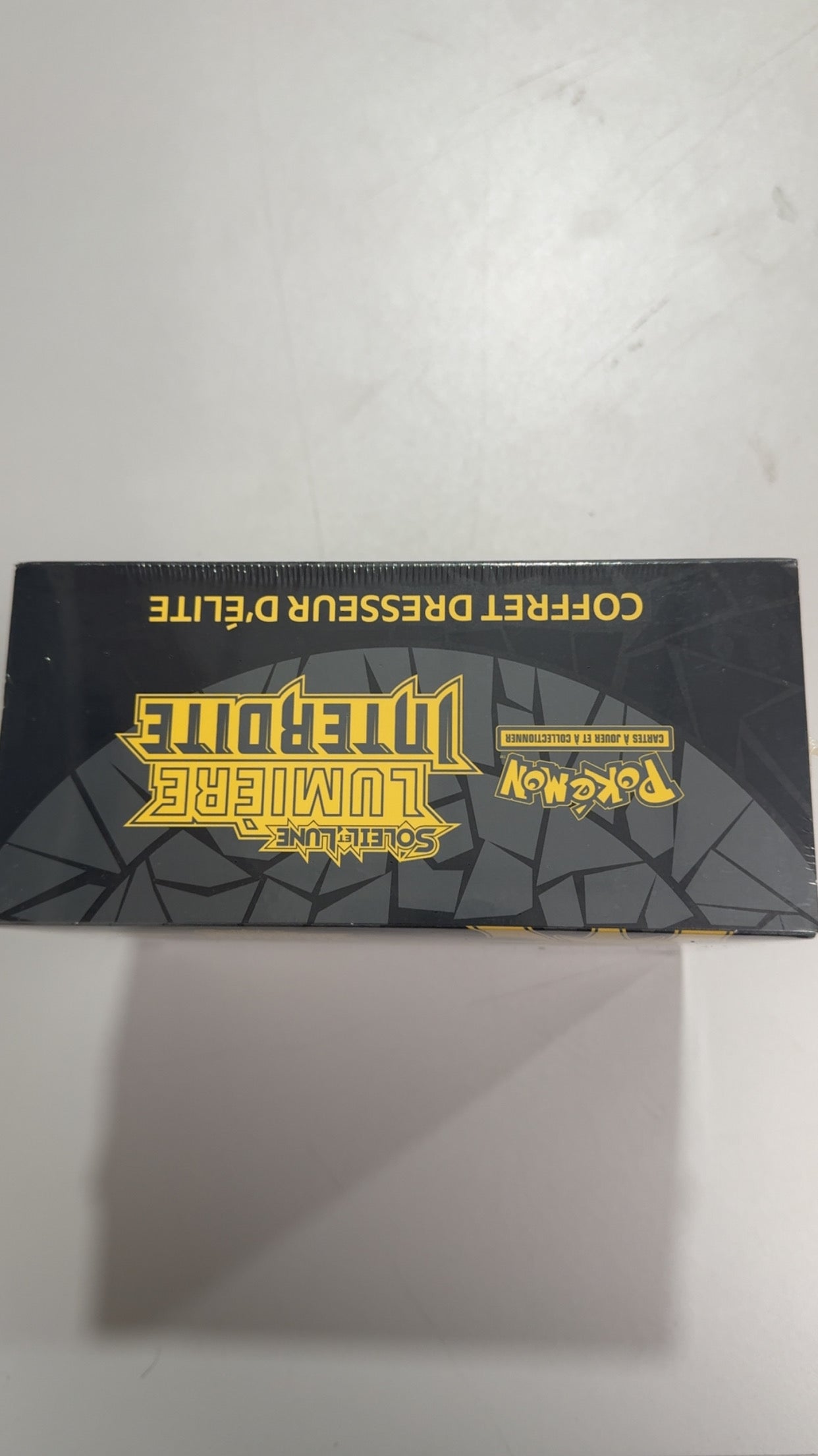 [SCELLE] Elite Trainer Box SL06 - Lumière Interdite [FR]